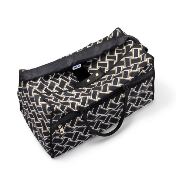 LIM ED 2PC DVF TRAVEL & CROSSBODY BAGS - Picture 9 of 10